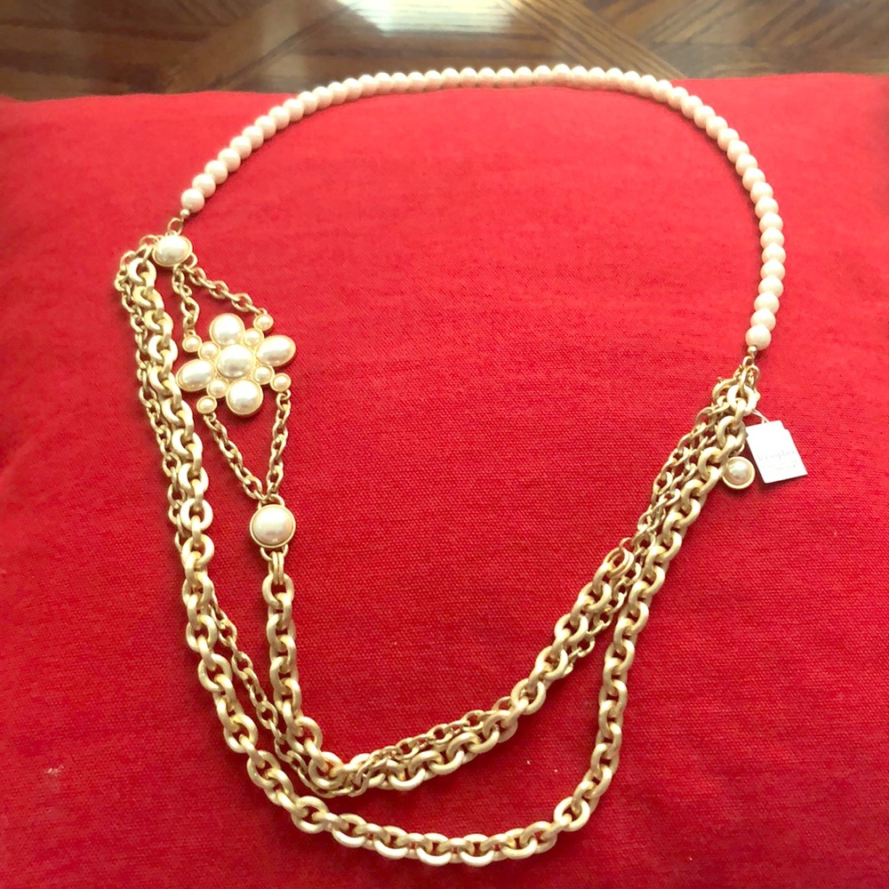 NWT Lia Sophia Necklace! Beautiful
